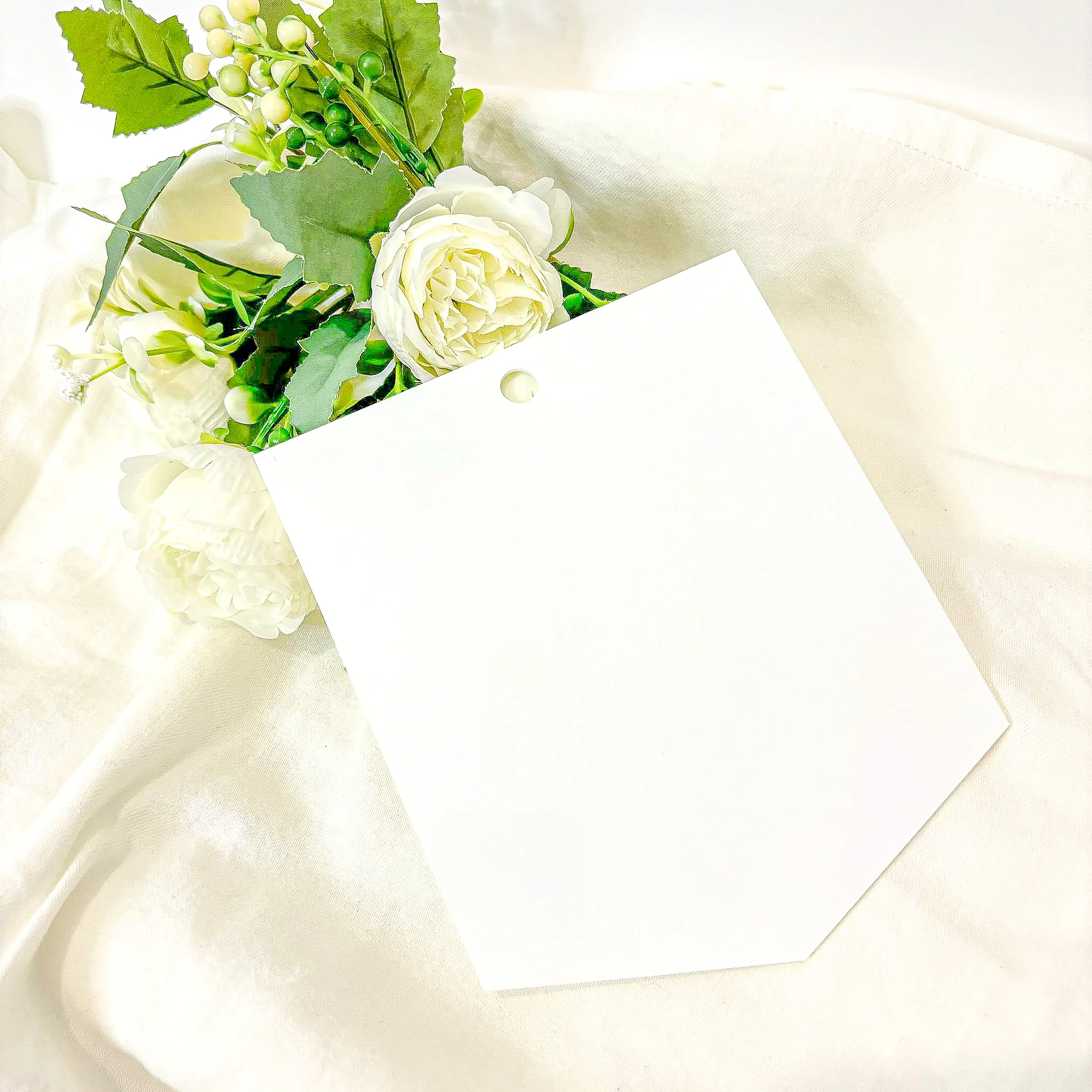 ACRYLIC - PENNANT - WHITE
