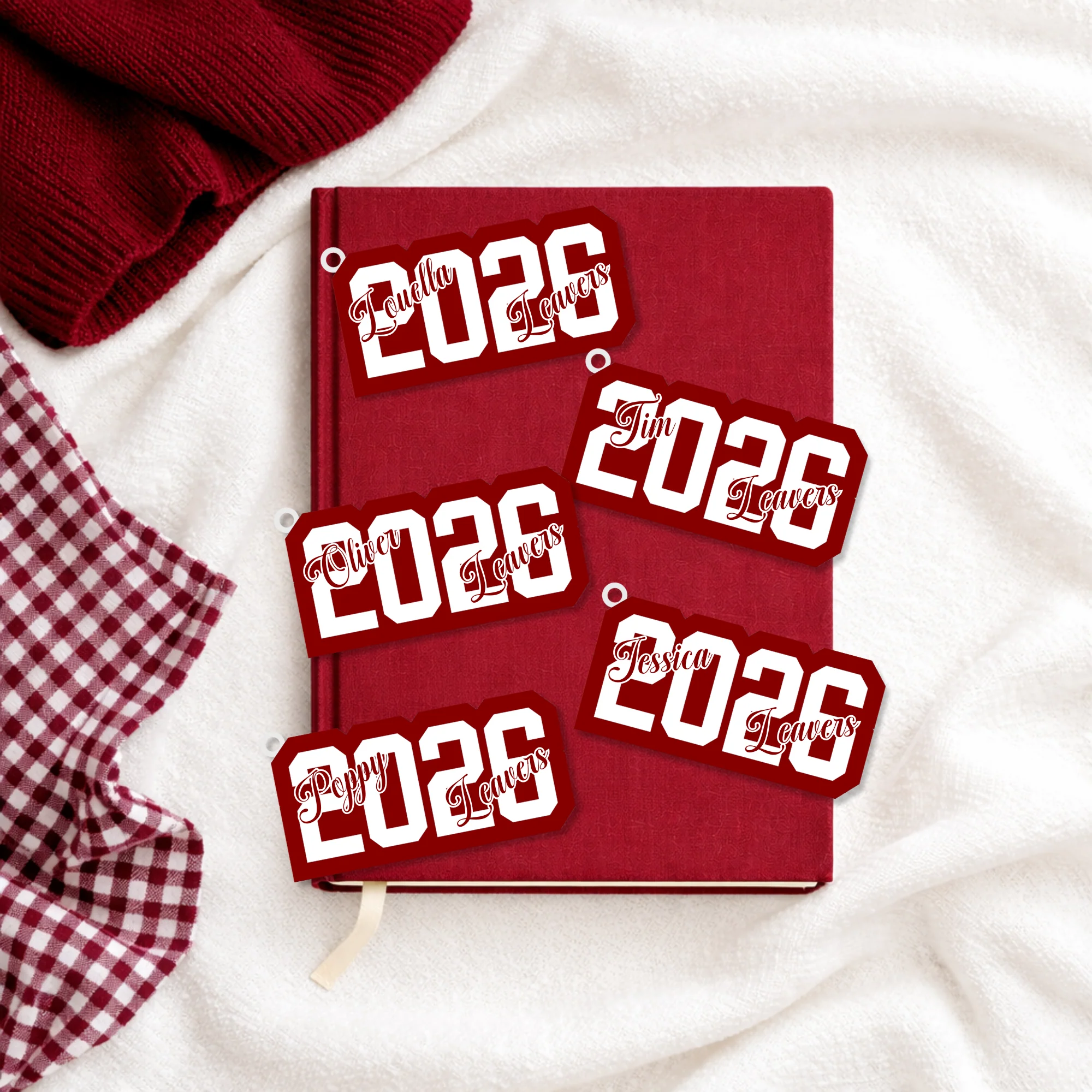 ACRYLIC - WHITE - 2026 OUTLINE LEAVERS KEYRING